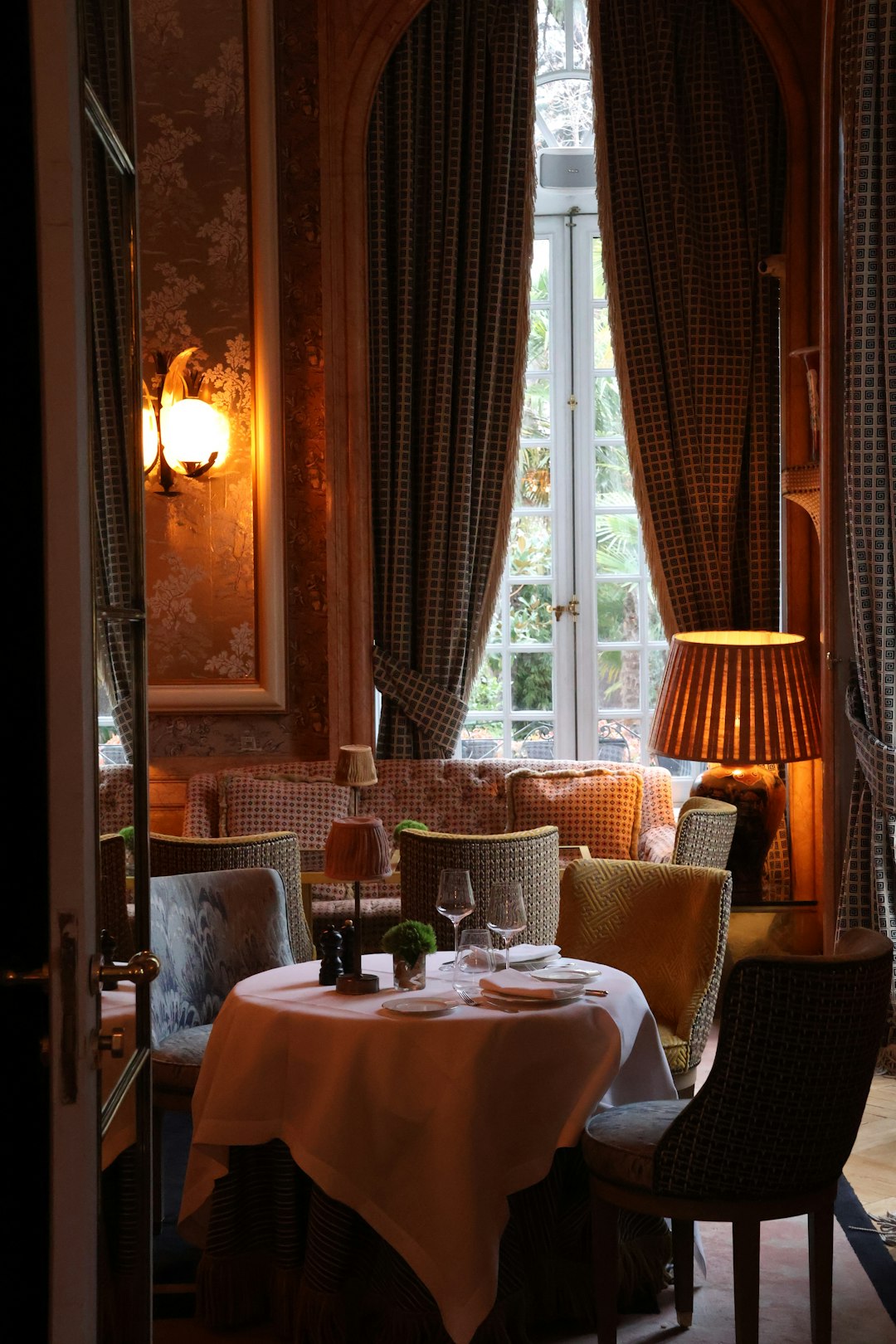 Luxury hotel dining room