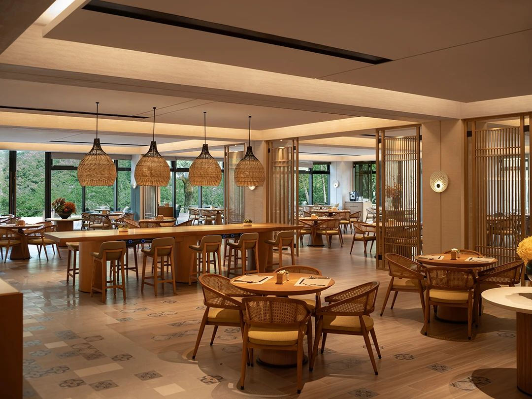 Integrated dining area booth seating